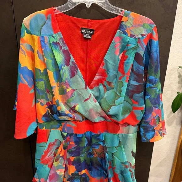 City Chic Vibrant Floral Wrap Dress - Picture 3 of 5